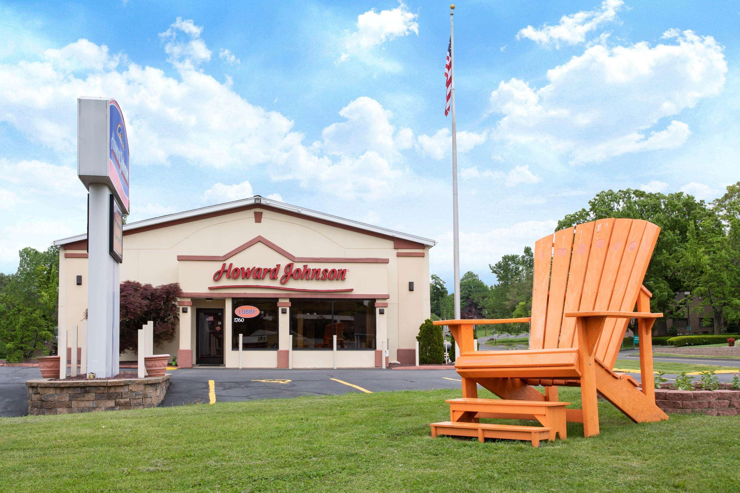 Howard Johnson By Wyndham Rocky Hill Exterior photo
